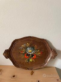 Vassoio in legno dipinto a mano