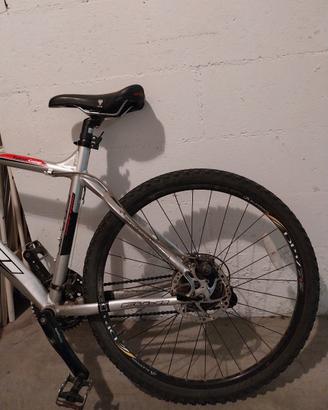 mtb fuji 26