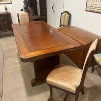 Tavolo da pranzo con sedie