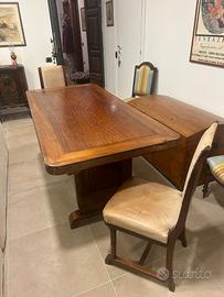 Tavolo da pranzo con sedie