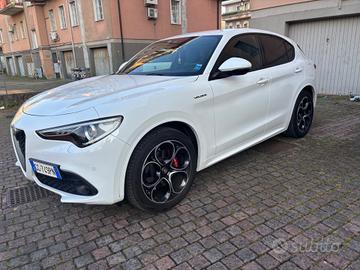 Alfa Romeo Stelvio 2.2 Turbodiesel 210 CV AT8 Q4 V