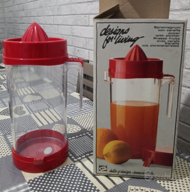 Spremiagrumi con caraffa