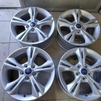 Cerchi in lega da 16 pollici per Ford focus