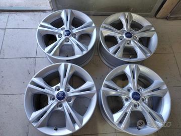 Cerchi in lega da 16 pollici per Ford focus