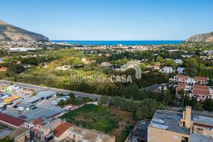 Terreno Verde Agricolo con Ruderi - Palermo,