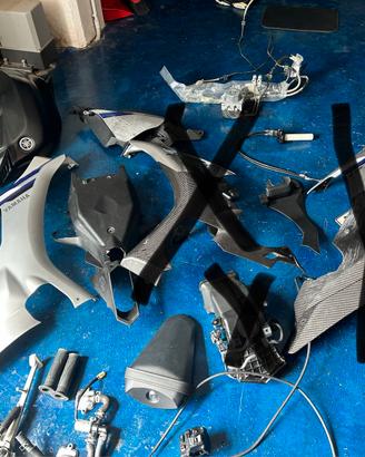 RICAMBI ORIGINALI YAMAHA R1 M 2015