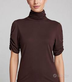Maglia a collo alto mezze maniche marrone viscosa
