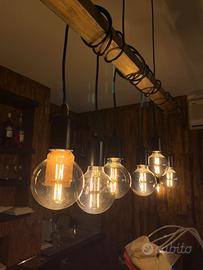 Lampadario sospeso in legno