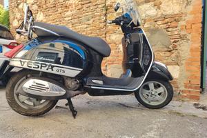 Vespa Gts 250