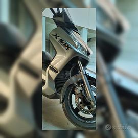 Yamaha X-Max 250