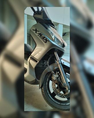Yamaha X-Max 250