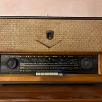 Radio d’epoca a valvole Minerva Aesia anni ‘50