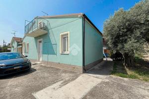 CASA SEMINDIPENDENTE A CEPAGATTI