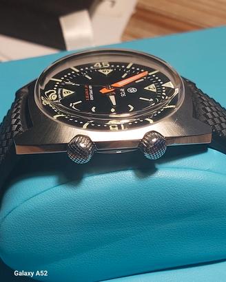 Orologio ICHNOS Corallo Nero N.441/500 Mai usato
