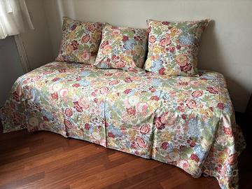 copriletto singolo a fiori con eventuali cuscini
