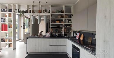 Nuova cucina SCAVOLINI Liberamente penisola snack