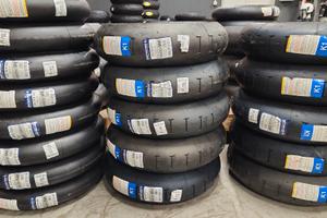 Metzeler Racetec SM 125/75 r420 + 165/55 17