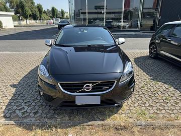 Volvo v40 R design
