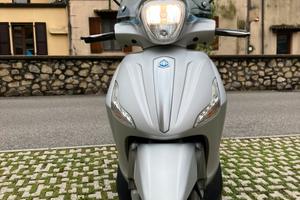 Piaggio Beverly 350