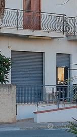 Magazzino uso ufficio o locale commerciale