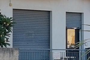 Magazzino uso ufficio o locale commerciale