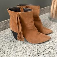Stivaletto con tacco