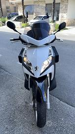 Scooter Peugeot Geopolis
