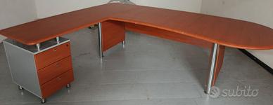 scrivania per ufficio + 3 sedie