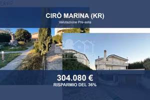 Immobile in asta di 759 m² con più di 5 locali a C