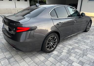 ALFA ROMEO GIULIA 180 CV