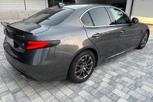 ALFA ROMEO GIULIA 180 CV