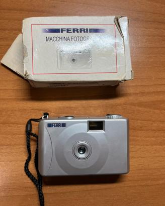 Fotocamea analogica Ferri