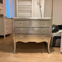 Cassettiera argentata