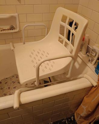 sedia girevole per vasca per anziani o disabili