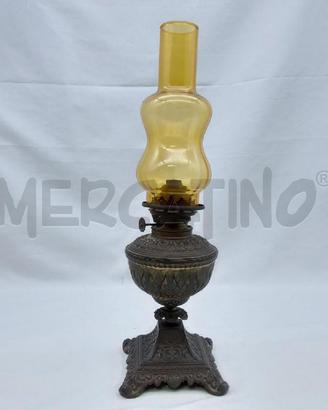 LAMPADA A PETROLIO IN GHISA VETRO GIALLO