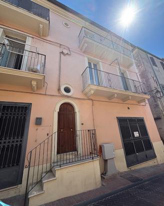 Appartamento pieno centro via agorai