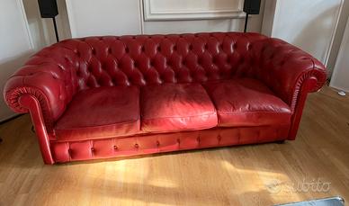 Divano chesterfield Arquati pelle fiore rosso