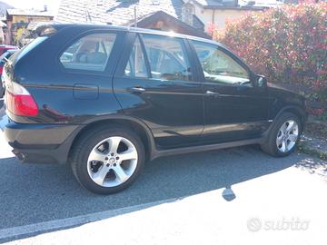 i BMW X5 3000i