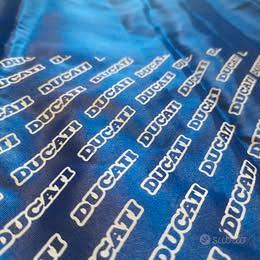 Bandana DUCATI moto - 72 x 72 cm.
