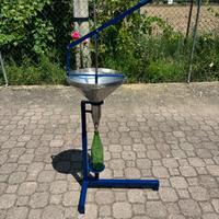 Imbottigliatore per pomodori