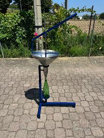 Imbottigliatore per pomodori