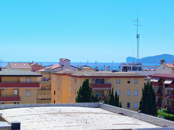 Alghero via Sant'Antioco appart +box+ terra