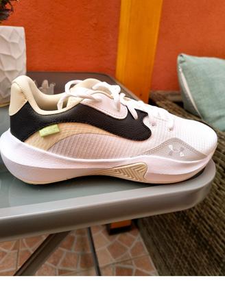 Under Armour UA Lockdown 7 Low, Scarpa da Basket