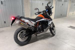 KTM 890 R