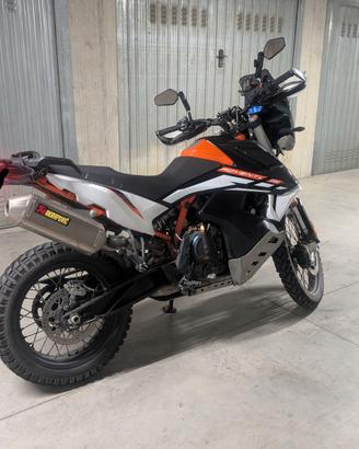 KTM 890 R