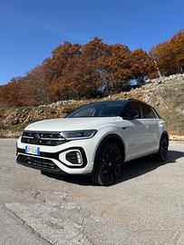 Wv t-roc / r-Line 1.5 / 150cv