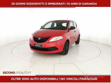 Lancia Ypsilon 1.0 firefly hybrid Silver s&s 70cv