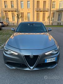 Alfa Romeo Giulia Super 180cv Q4