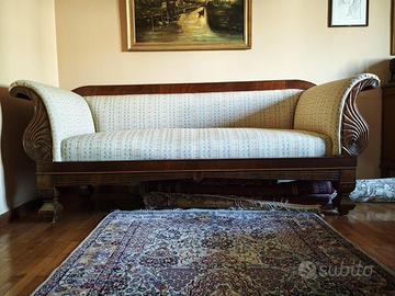 Divano noce dell’800