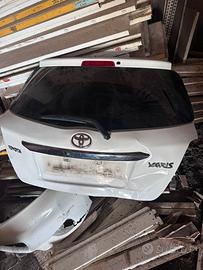 Cofano yaris